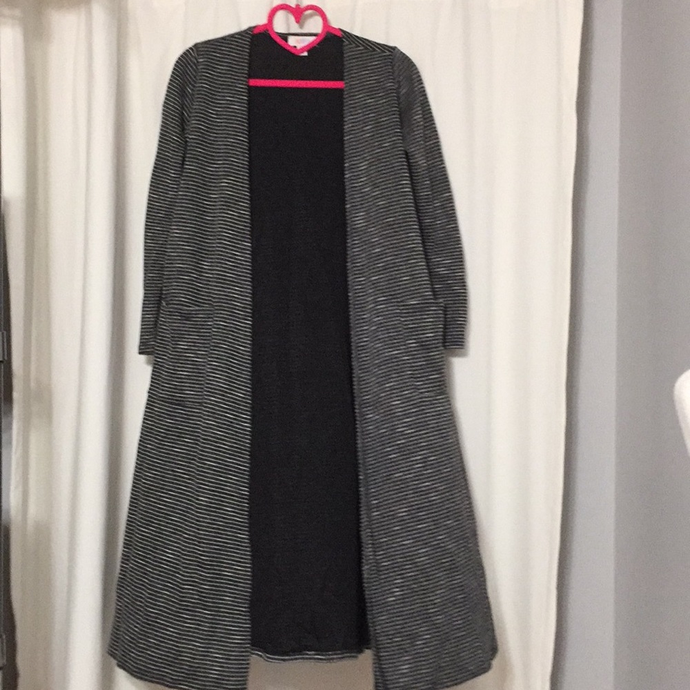 XS gray stripe LuLaRoe Sarah